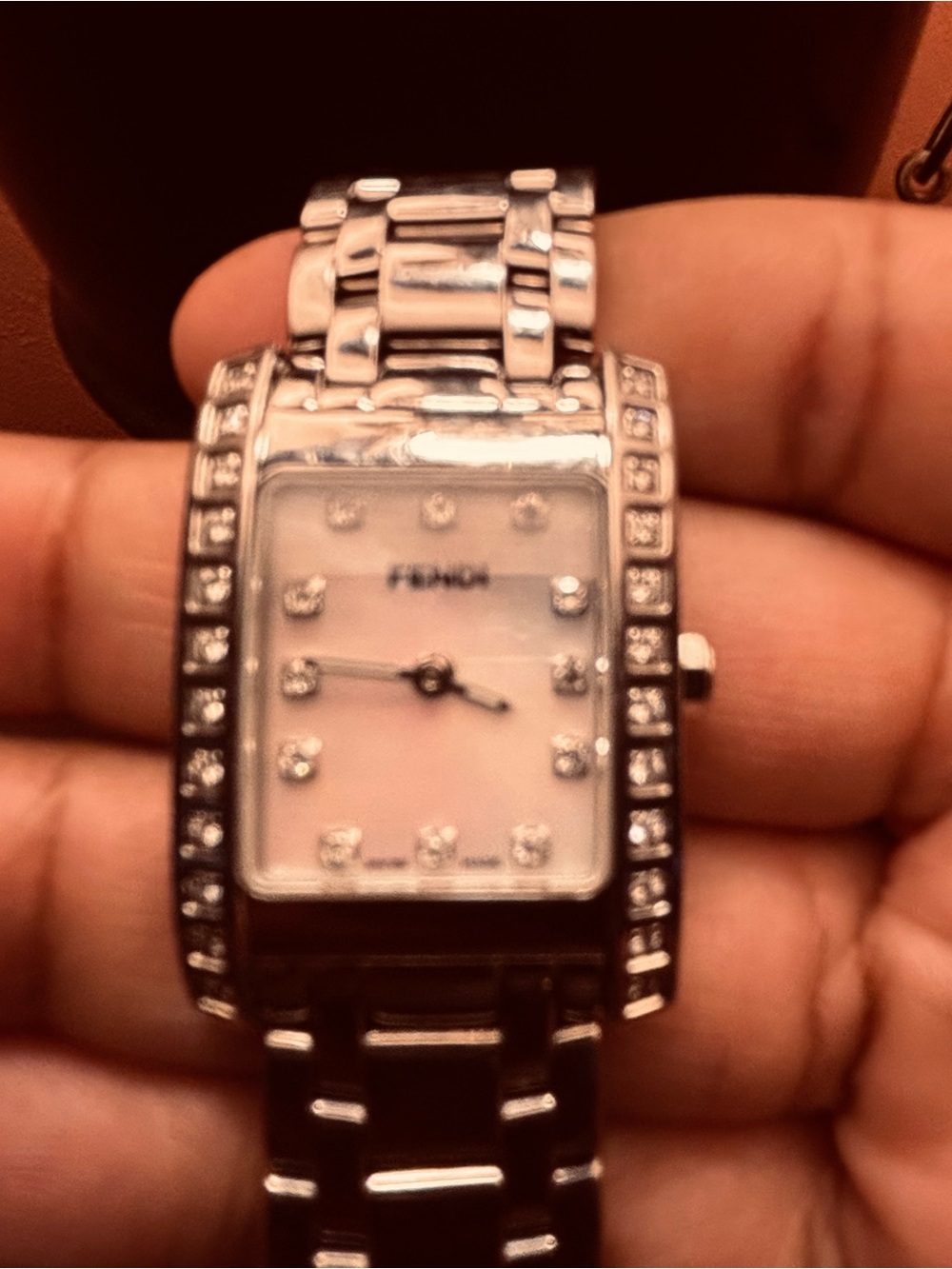 Fendi 7000L Classico Watch Shell Dial Diamond Bezel Silver - RARE, VINTAGE $950 - Picture 5 of 6